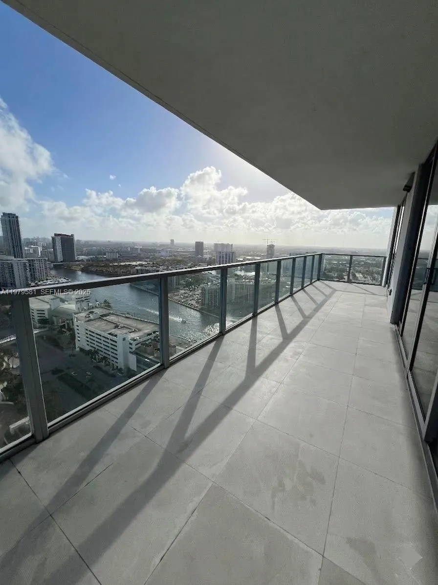 3101 S Ocean Dr 3102, Hollywood, Florida 33019, Hollywood, Florida 33019, 2 Bedrooms Bedrooms, ,3 BathroomsBathrooms,Residential,For Sale,3101 S Ocean Dr 3102, Hollywood, Florida 33019,A11979581