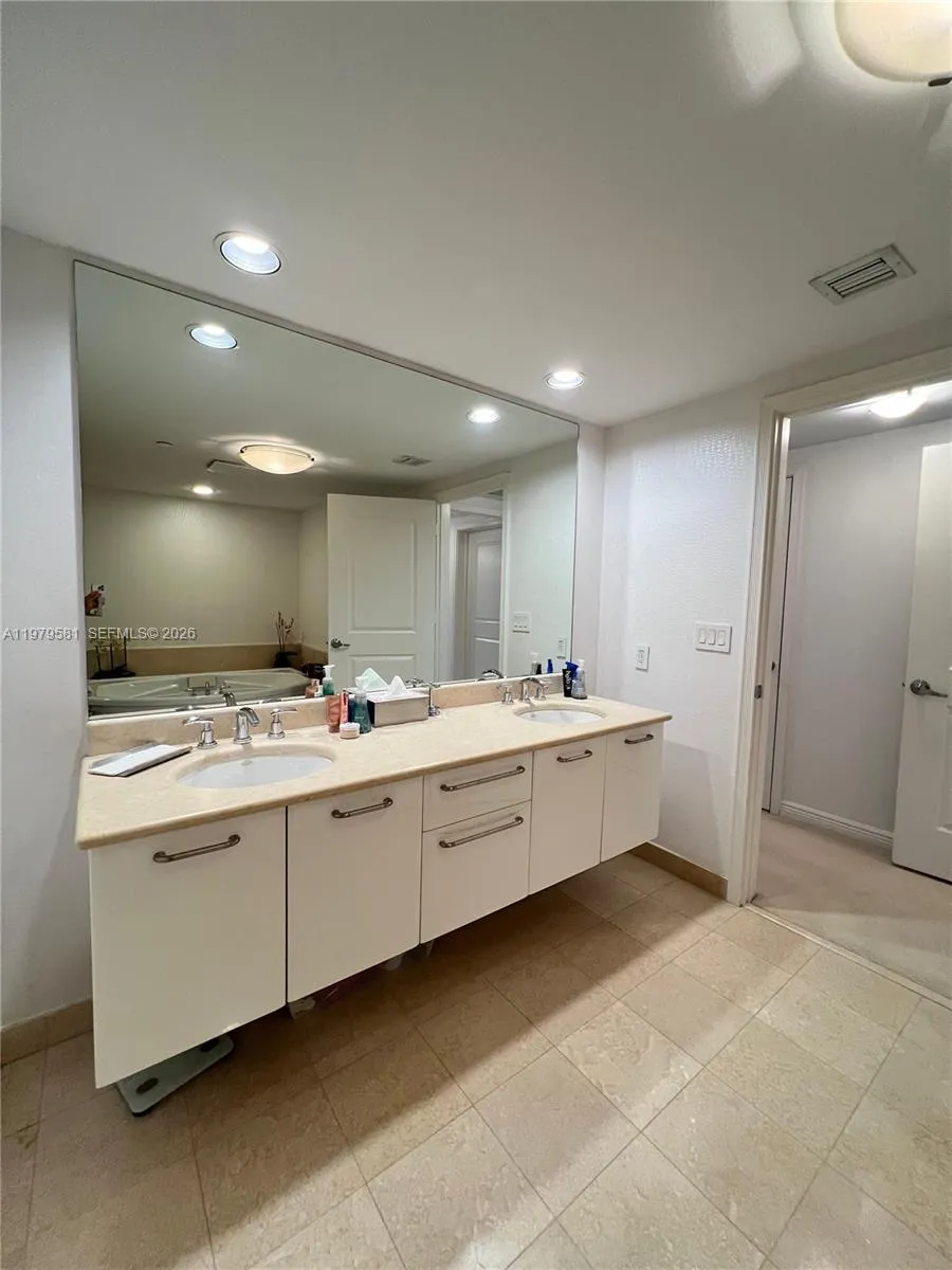 3101 S Ocean Dr 3102, Hollywood, Florida 33019, Hollywood, Florida 33019, 2 Bedrooms Bedrooms, ,3 BathroomsBathrooms,Residential,For Sale,3101 S Ocean Dr 3102, Hollywood, Florida 33019,A11979581