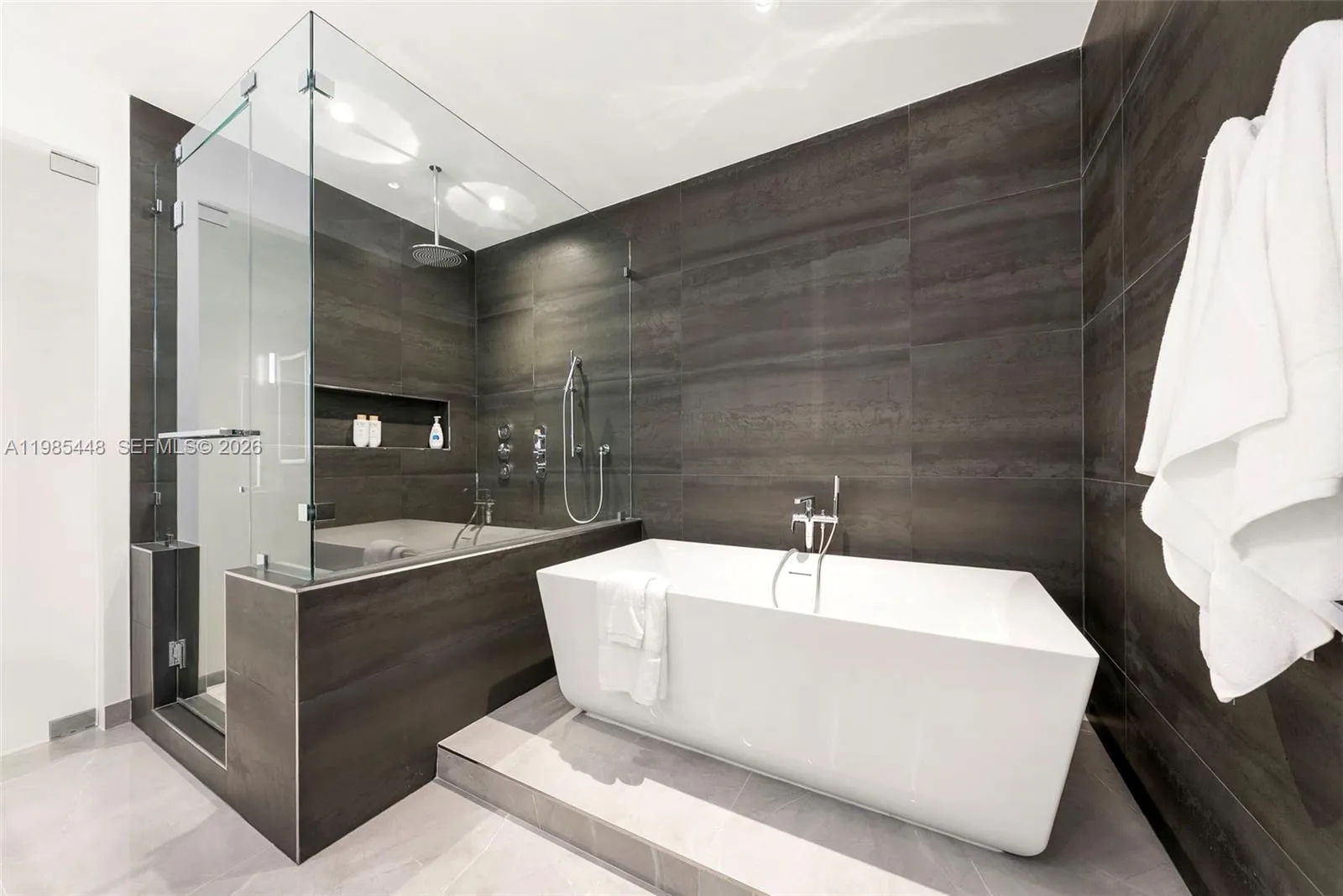2627 S Bayshore Dr 2904, Miami, Florida 33133, Miami, Florida 33133, 3 Bedrooms Bedrooms, ,3 BathroomsBathrooms,Residential,For Sale,2627 S Bayshore Dr 2904, Miami, Florida 33133,A11985448