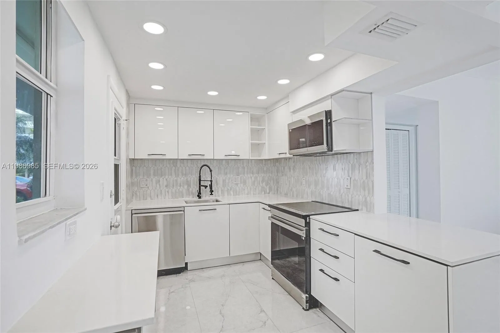 3020 Marcos Dr S106, Aventura, Florida 33160, Aventura, Florida 33160, 2 Bedrooms Bedrooms, ,2 BathroomsBathrooms,Residential,For Sale,3020 Marcos Dr S106, Aventura, Florida 33160,A11986985