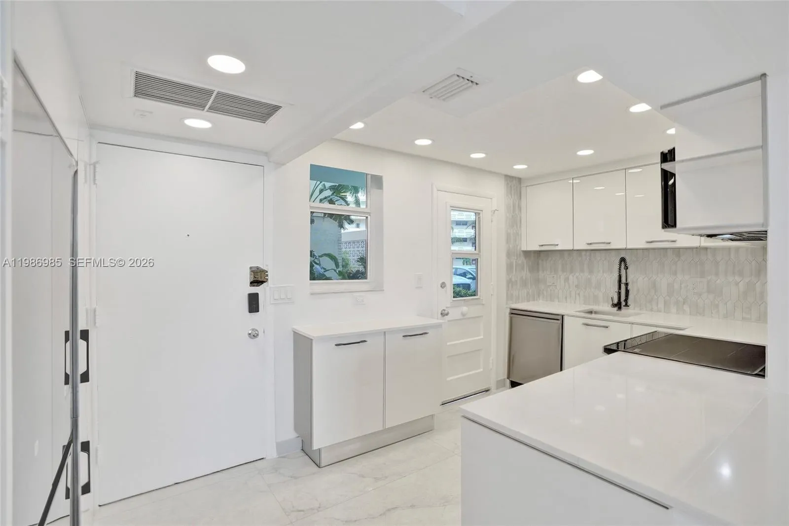 3020 Marcos Dr S106, Aventura, Florida 33160, Aventura, Florida 33160, 2 Bedrooms Bedrooms, ,2 BathroomsBathrooms,Residential,For Sale,3020 Marcos Dr S106, Aventura, Florida 33160,A11986985