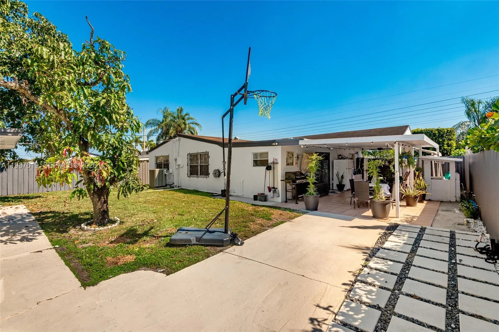 7171 Sheridan St, Hollywood, Florida 33024, Hollywood, Florida 33024, 4 Bedrooms Bedrooms, ,2 BathroomsBathrooms,Residential,For Sale,7171 Sheridan St, Hollywood, Florida 33024,A11987019