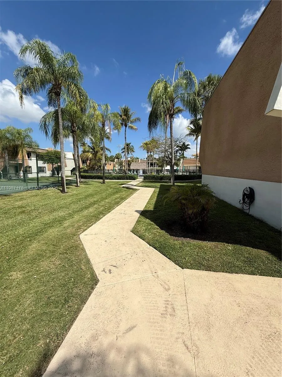 8261 Sw 128th St 118, Pinecrest, Florida 33156, Pinecrest, Florida 33156, 2 Bedrooms Bedrooms, ,2 BathroomsBathrooms,Residential Lease,For Rent,8261 Sw 128th St 118, Pinecrest, Florida 33156,A11987178