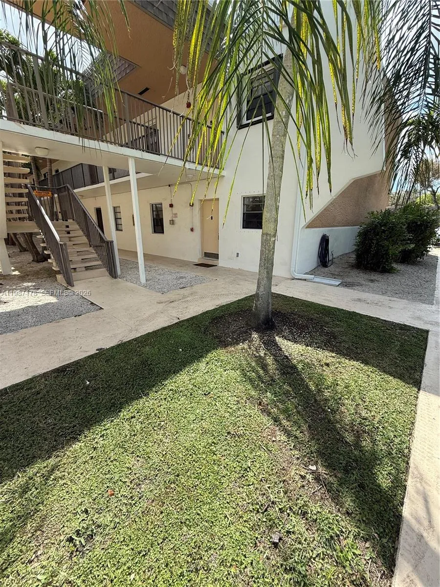 8261 Sw 128th St 118, Pinecrest, Florida 33156, Pinecrest, Florida 33156, 2 Bedrooms Bedrooms, ,2 BathroomsBathrooms,Residential Lease,For Rent,8261 Sw 128th St 118, Pinecrest, Florida 33156,A11987178