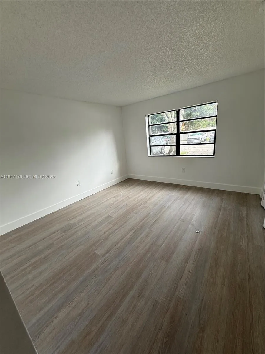 8261 Sw 128th St 118, Pinecrest, Florida 33156, Pinecrest, Florida 33156, 2 Bedrooms Bedrooms, ,2 BathroomsBathrooms,Residential Lease,For Rent,8261 Sw 128th St 118, Pinecrest, Florida 33156,A11987178