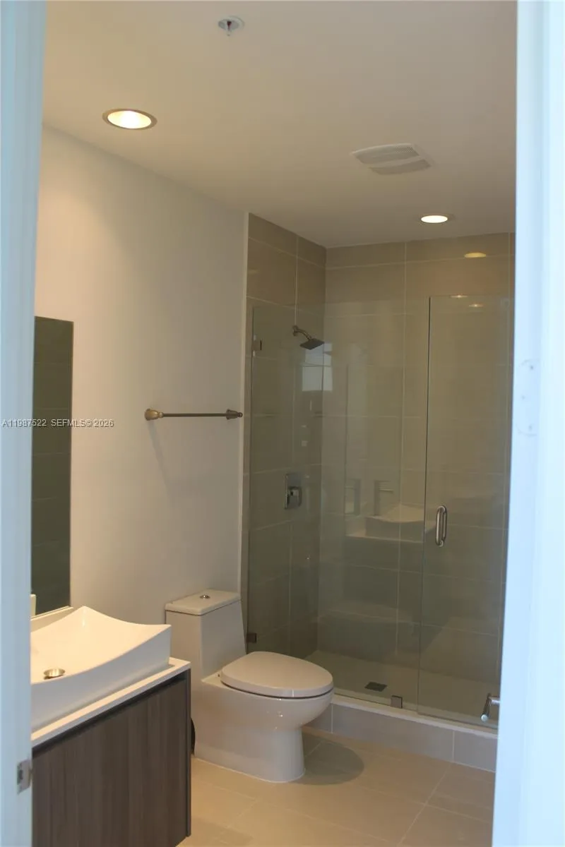 201 Sw 17th Rd 802, Miami, Florida 33129, Miami, Florida 33129, 2 Bedrooms Bedrooms, ,2 BathroomsBathrooms,Residential Lease,For Rent,201 Sw 17th Rd 802, Miami, Florida 33129,A11987522