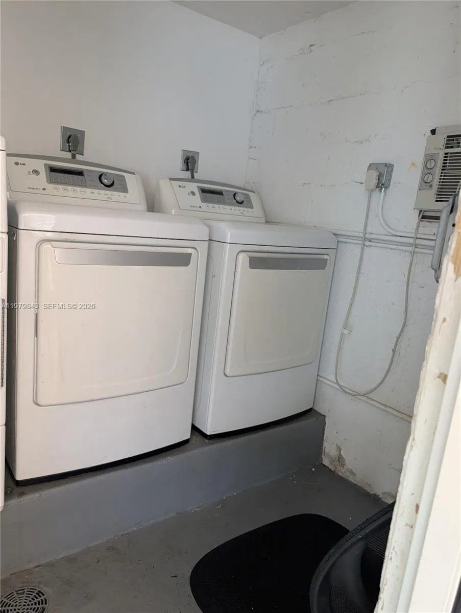 4710 Pine Tree Dr 26, Miami Beach, Florida 33140, Miami Beach, Florida 33140, 2 Bedrooms Bedrooms, ,1 BathroomBathrooms,Residential Lease,For Rent,4710 Pine Tree Dr 26, Miami Beach, Florida 33140,A11979843