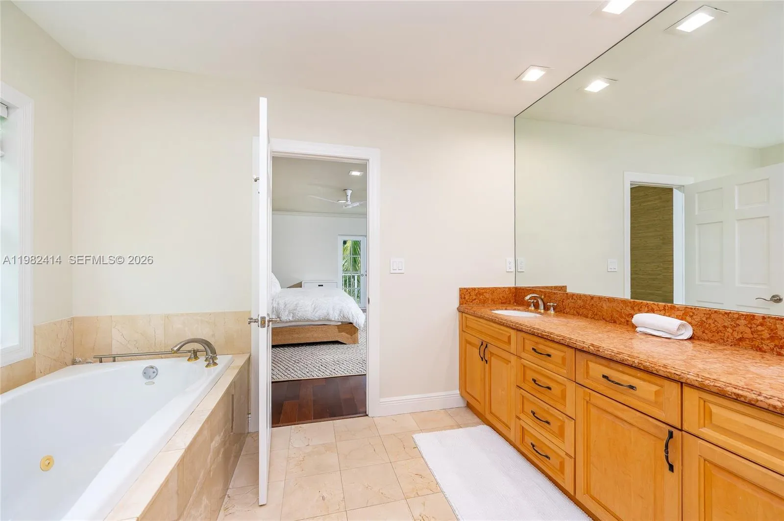 760 Glenridge Rd 0, Key Biscayne, Florida 33149, Key Biscayne, Florida 33149, 4 Bedrooms Bedrooms, ,6 BathroomsBathrooms,Residential Lease,For Rent,760 Glenridge Rd 0, Key Biscayne, Florida 33149,A11982414