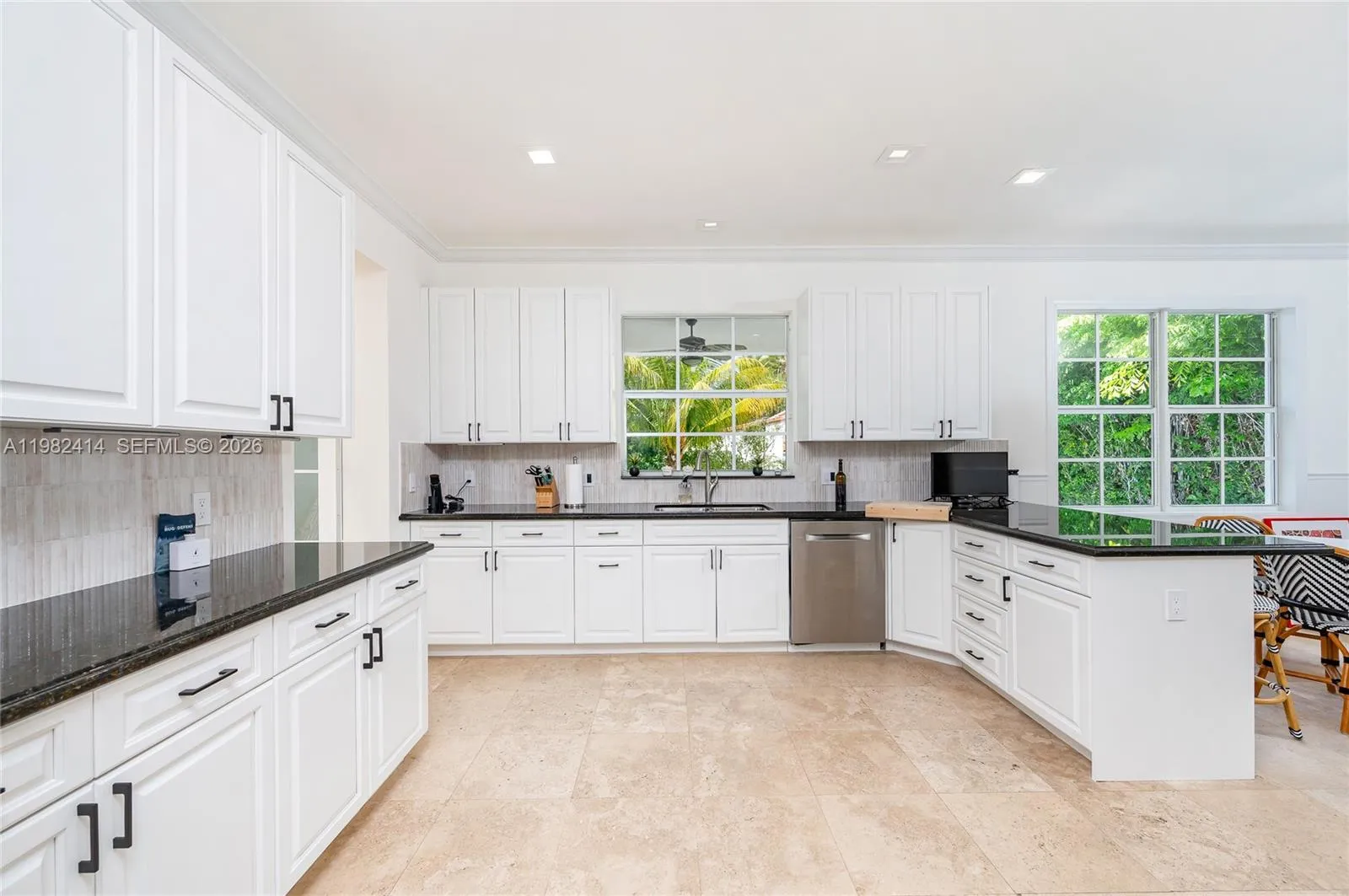 760 Glenridge Rd 0, Key Biscayne, Florida 33149, Key Biscayne, Florida 33149, 4 Bedrooms Bedrooms, ,6 BathroomsBathrooms,Residential Lease,For Rent,760 Glenridge Rd 0, Key Biscayne, Florida 33149,A11982414