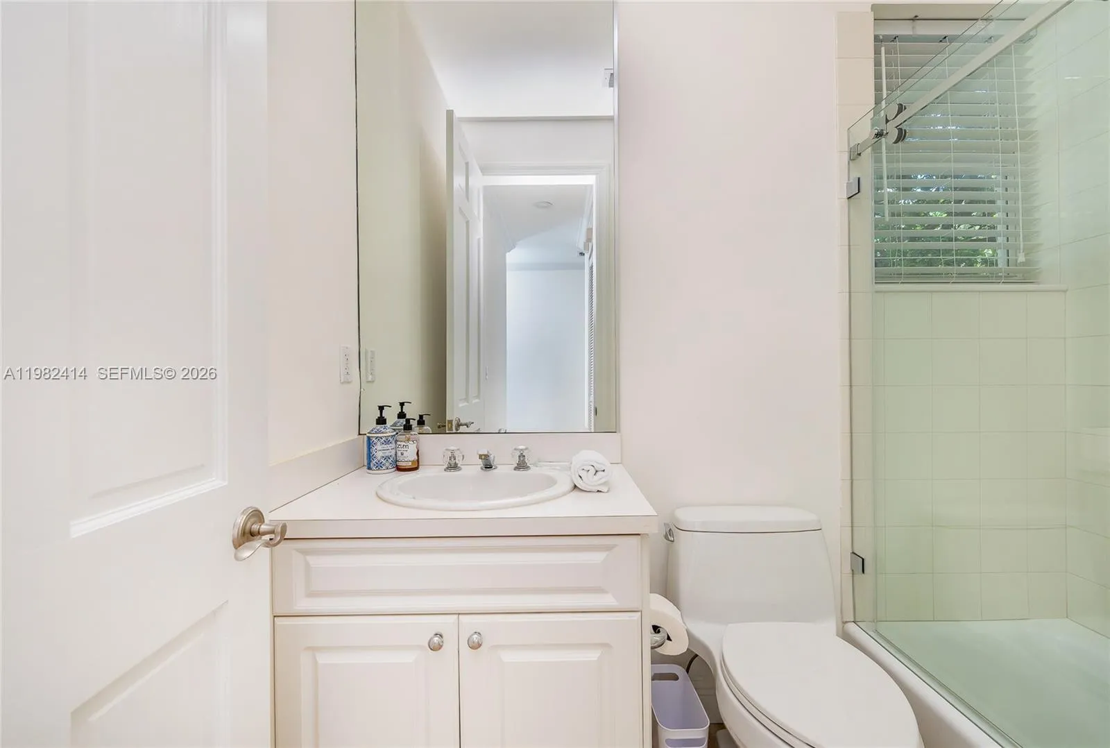 760 Glenridge Rd 0, Key Biscayne, Florida 33149, Key Biscayne, Florida 33149, 4 Bedrooms Bedrooms, ,6 BathroomsBathrooms,Residential Lease,For Rent,760 Glenridge Rd 0, Key Biscayne, Florida 33149,A11982414