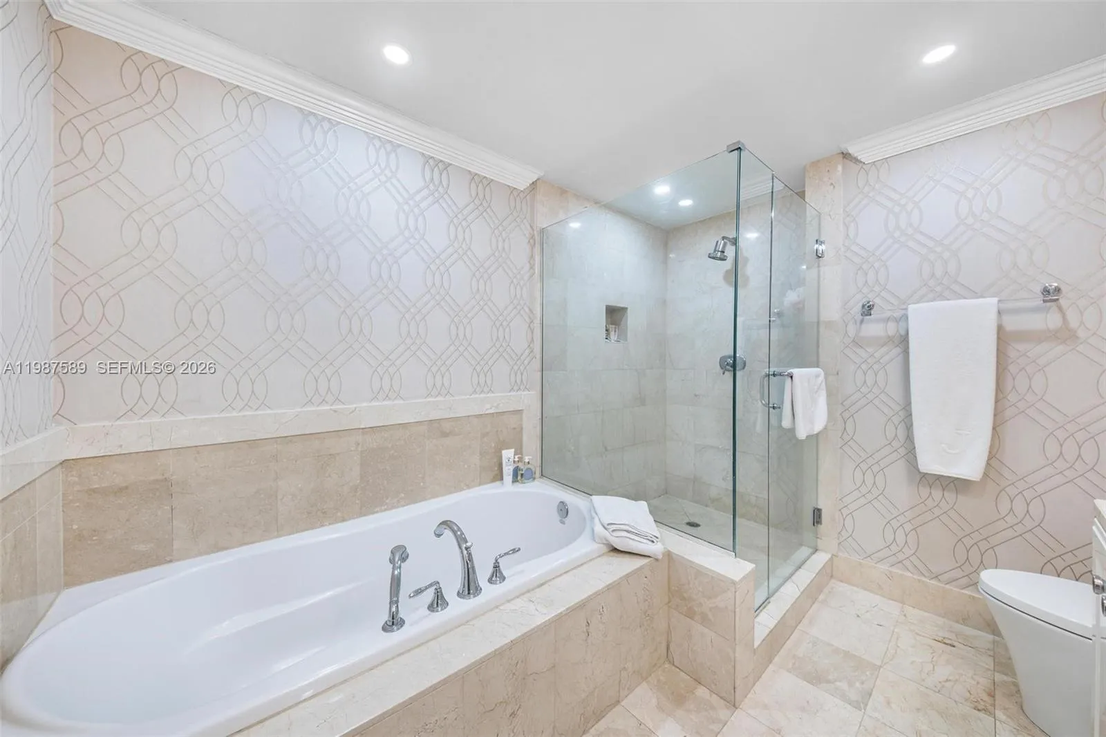 3400 Sw 27th Ave 1706, Miami, Florida 33133, Miami, Florida 33133, 2 Bedrooms Bedrooms, ,2 BathroomsBathrooms,Residential,For Sale,3400 Sw 27th Ave 1706, Miami, Florida 33133,A11987589