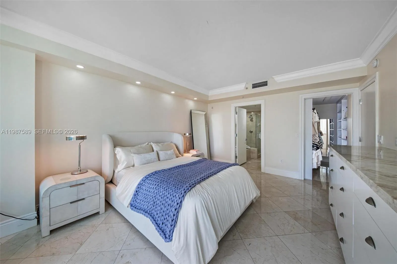 3400 Sw 27th Ave 1706, Miami, Florida 33133, Miami, Florida 33133, 2 Bedrooms Bedrooms, ,2 BathroomsBathrooms,Residential,For Sale,3400 Sw 27th Ave 1706, Miami, Florida 33133,A11987589