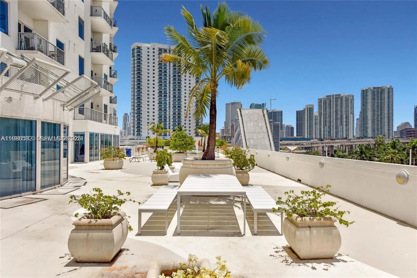 10 Sw South River Dr 1505, Miami, Florida 33130, Miami, Florida 33130, 1 Bedroom Bedrooms, ,1 BathroomBathrooms,Residential Lease,For Rent,10 Sw South River Dr 1505, Miami, Florida 33130,A11986582