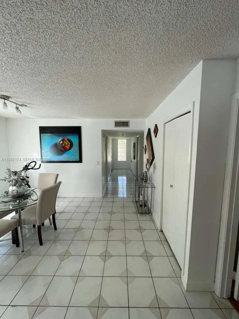 Weston, Florida 33326, 2 Bedrooms Bedrooms, ,2 BathroomsBathrooms,Residential Lease,For Rent,A11982174