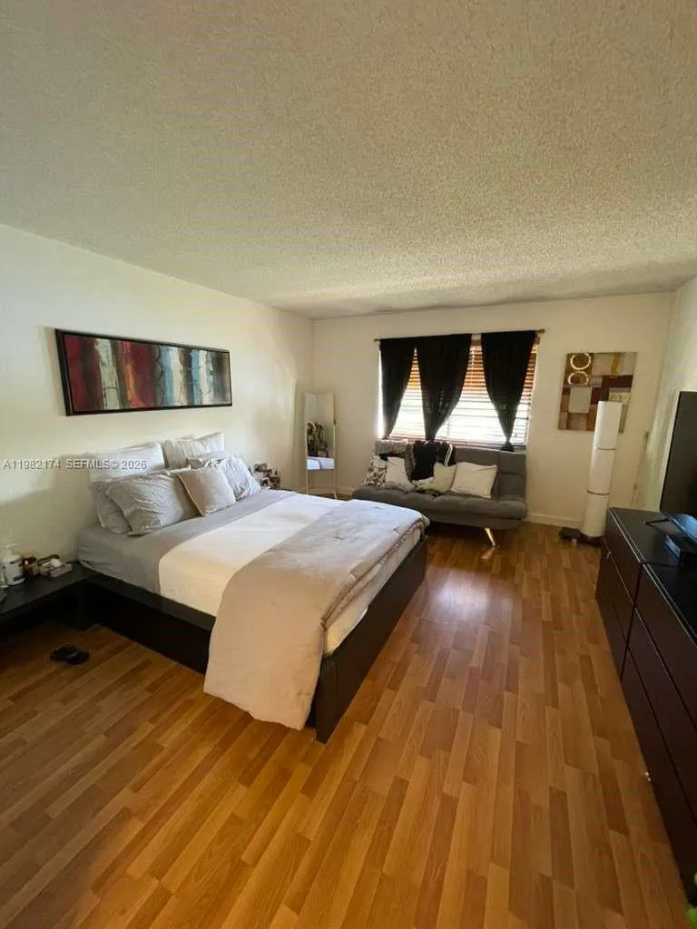 Weston, Florida 33326, 2 Bedrooms Bedrooms, ,2 BathroomsBathrooms,Residential Lease,For Rent,A11982174