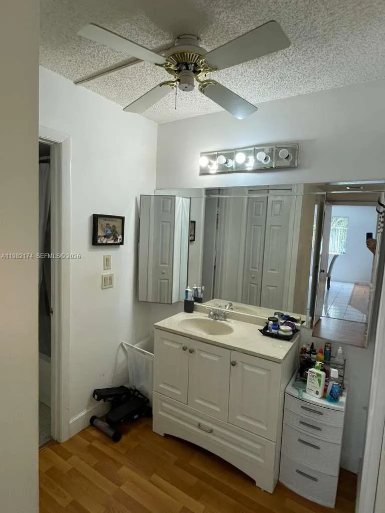 Weston, Florida 33326, 2 Bedrooms Bedrooms, ,2 BathroomsBathrooms,Residential Lease,For Rent,A11982174