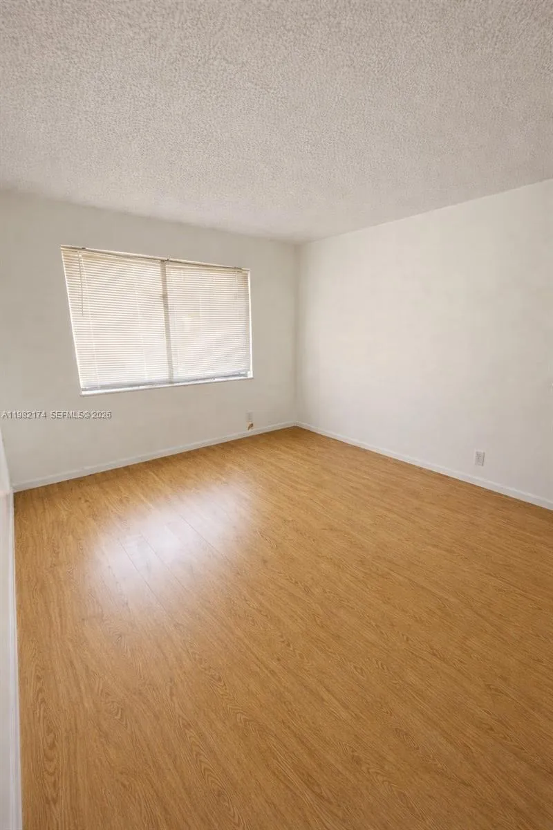 Weston, Florida 33326, 2 Bedrooms Bedrooms, ,2 BathroomsBathrooms,Residential Lease,For Rent,A11982174