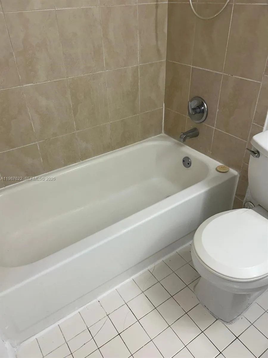 10425 Nw 8th St 103, Pembroke Pines, Florida 33026, Pembroke Pines, Florida 33026, 2 Bedrooms Bedrooms, ,2 BathroomsBathrooms,Residential Lease,For Rent,10425 Nw 8th St 103, Pembroke Pines, Florida 33026,A11987622