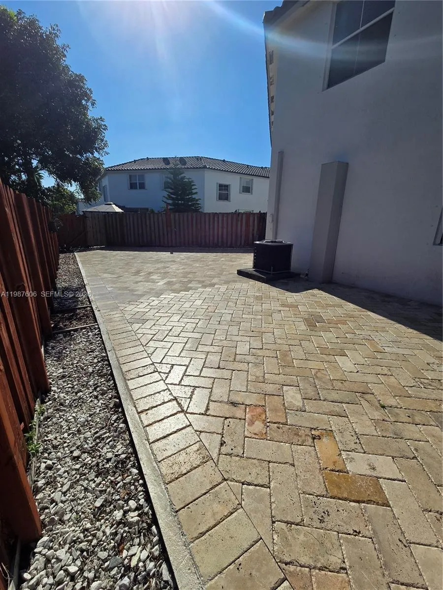 5630 Nw 107th Ave 1605, Doral, Florida 33178, Doral, Florida 33178, 4 Bedrooms Bedrooms, ,2 BathroomsBathrooms,Residential,For Sale,5630 Nw 107th Ave 1605, Doral, Florida 33178,A11987606