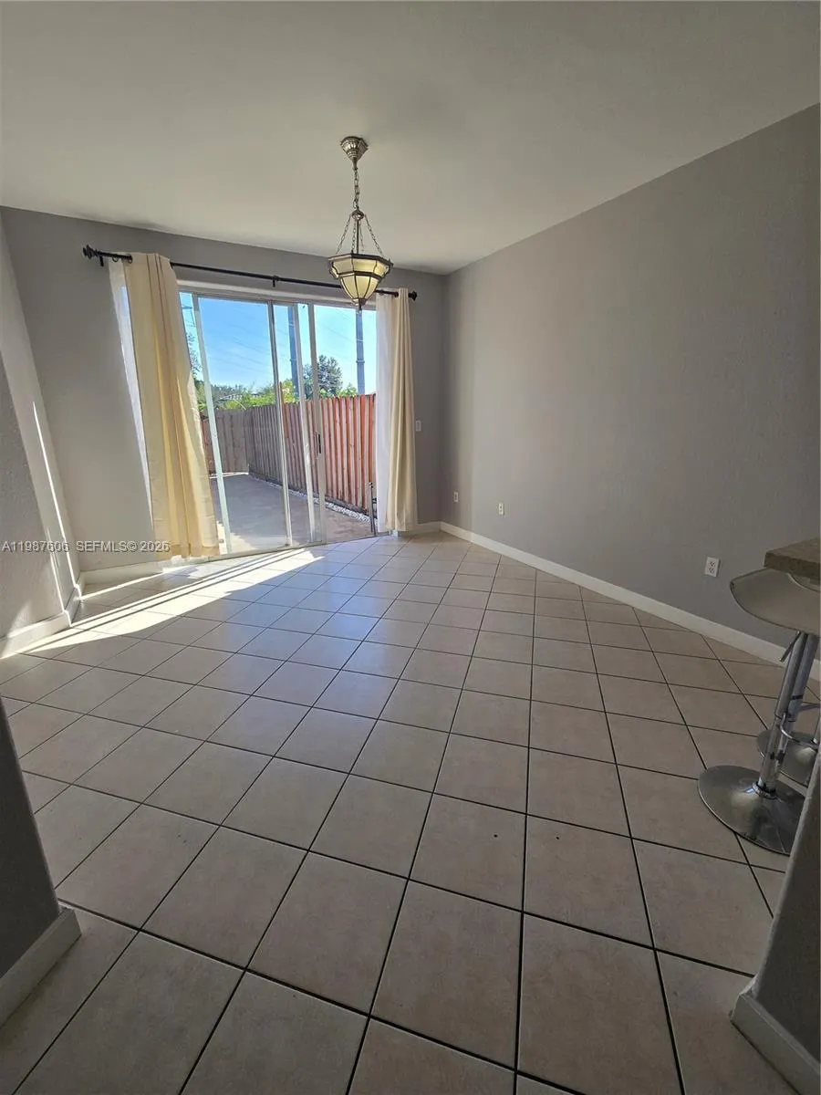 5630 Nw 107th Ave 1605, Doral, Florida 33178, Doral, Florida 33178, 4 Bedrooms Bedrooms, ,2 BathroomsBathrooms,Residential,For Sale,5630 Nw 107th Ave 1605, Doral, Florida 33178,A11987606