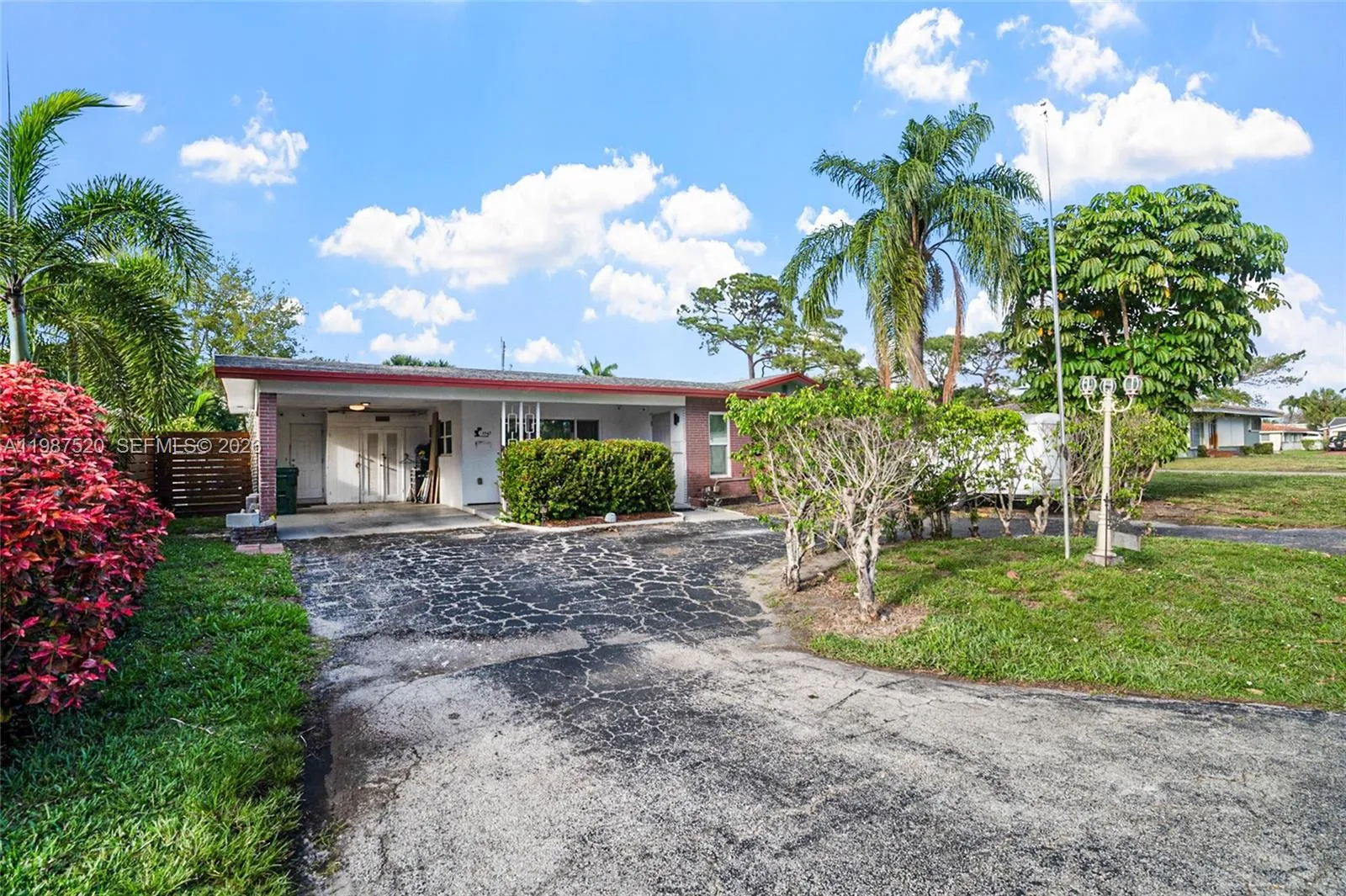 1761 Ne 37th St, Oakland Park, Florida 33334, Oakland Park, Florida 33334, 3 Bedrooms Bedrooms, ,2 BathroomsBathrooms,Residential,For Sale,1761 Ne 37th St, Oakland Park, Florida 33334,A11987520