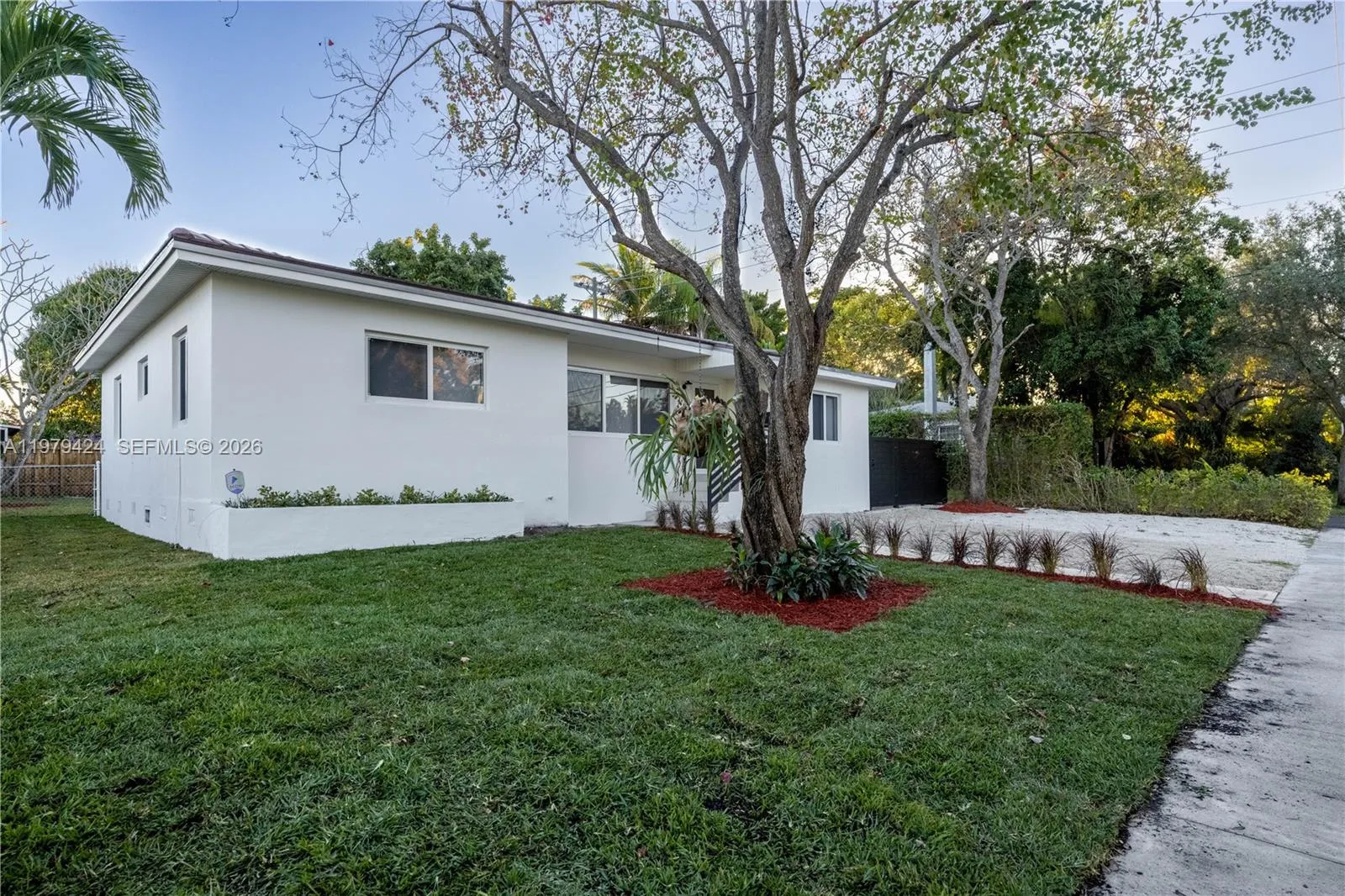 6070 Sw 42nd St, Miami, Florida 33155, Miami, Florida 33155, 3 Bedrooms Bedrooms, ,2 BathroomsBathrooms,Residential,For Sale,6070 Sw 42nd St, Miami, Florida 33155,A11979424