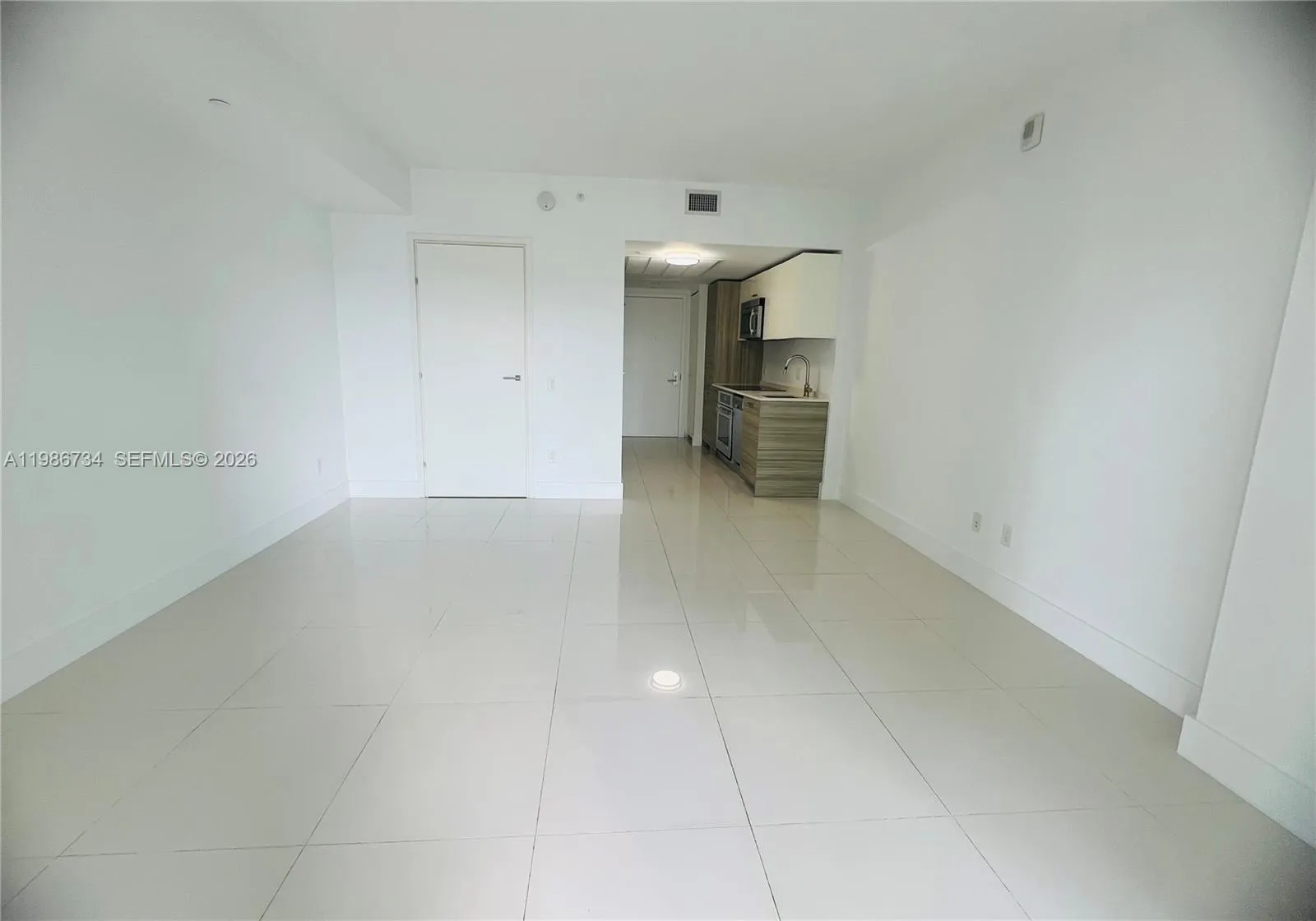 1300 Brickell Bay Dr 1606, Miami, Florida 33131, Miami, Florida 33131, ,1 BathroomBathrooms,Residential,For Sale,1300 Brickell Bay Dr 1606, Miami, Florida 33131,A11986734