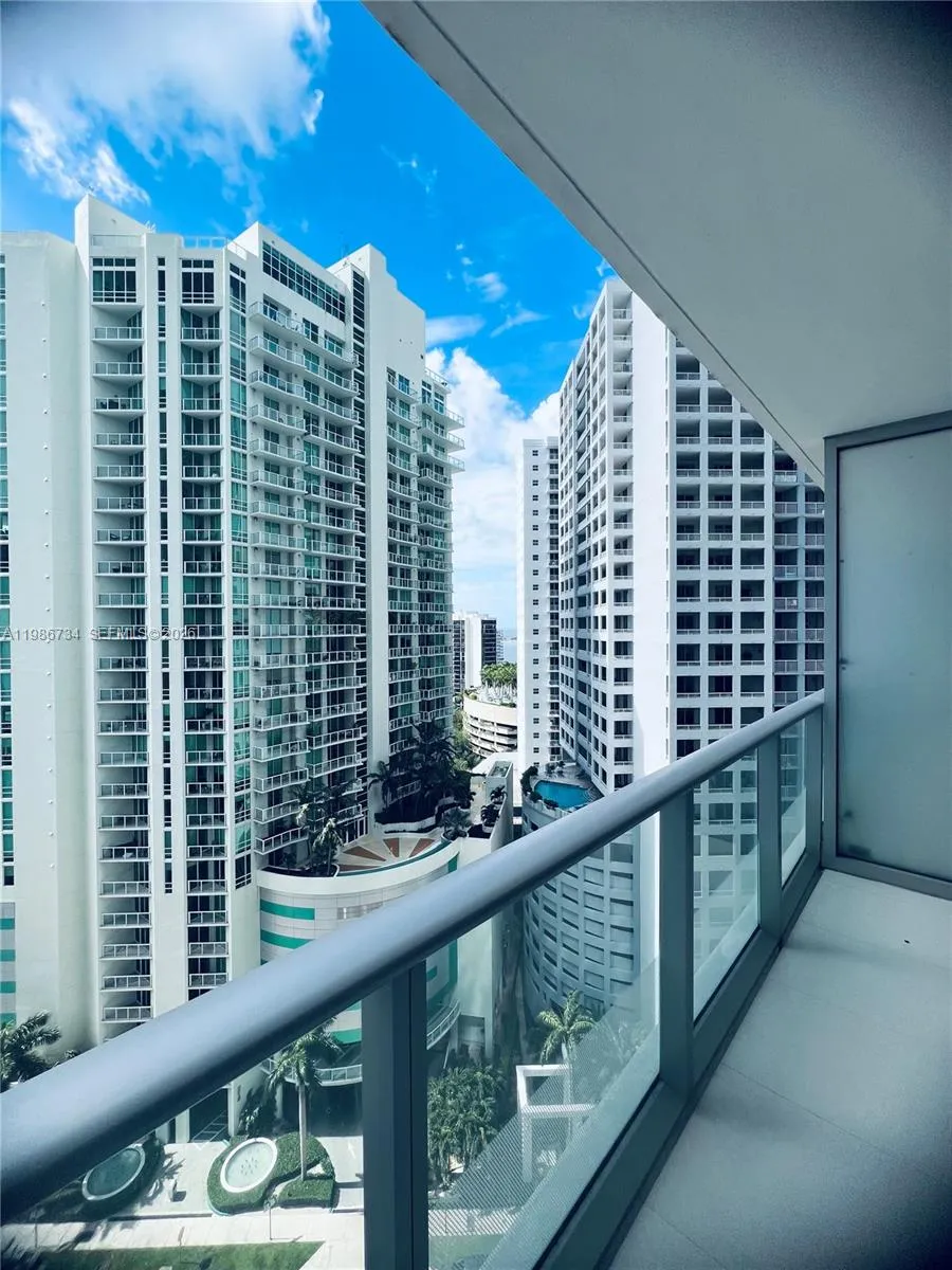 1300 Brickell Bay Dr 1606, Miami, Florida 33131, Miami, Florida 33131, ,1 BathroomBathrooms,Residential,For Sale,1300 Brickell Bay Dr 1606, Miami, Florida 33131,A11986734