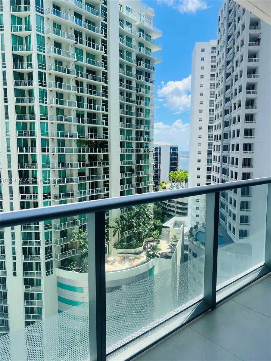 1300 Brickell Bay Dr 1606, Miami, Florida 33131, Miami, Florida 33131, ,1 BathroomBathrooms,Residential,For Sale,1300 Brickell Bay Dr 1606, Miami, Florida 33131,A11986734