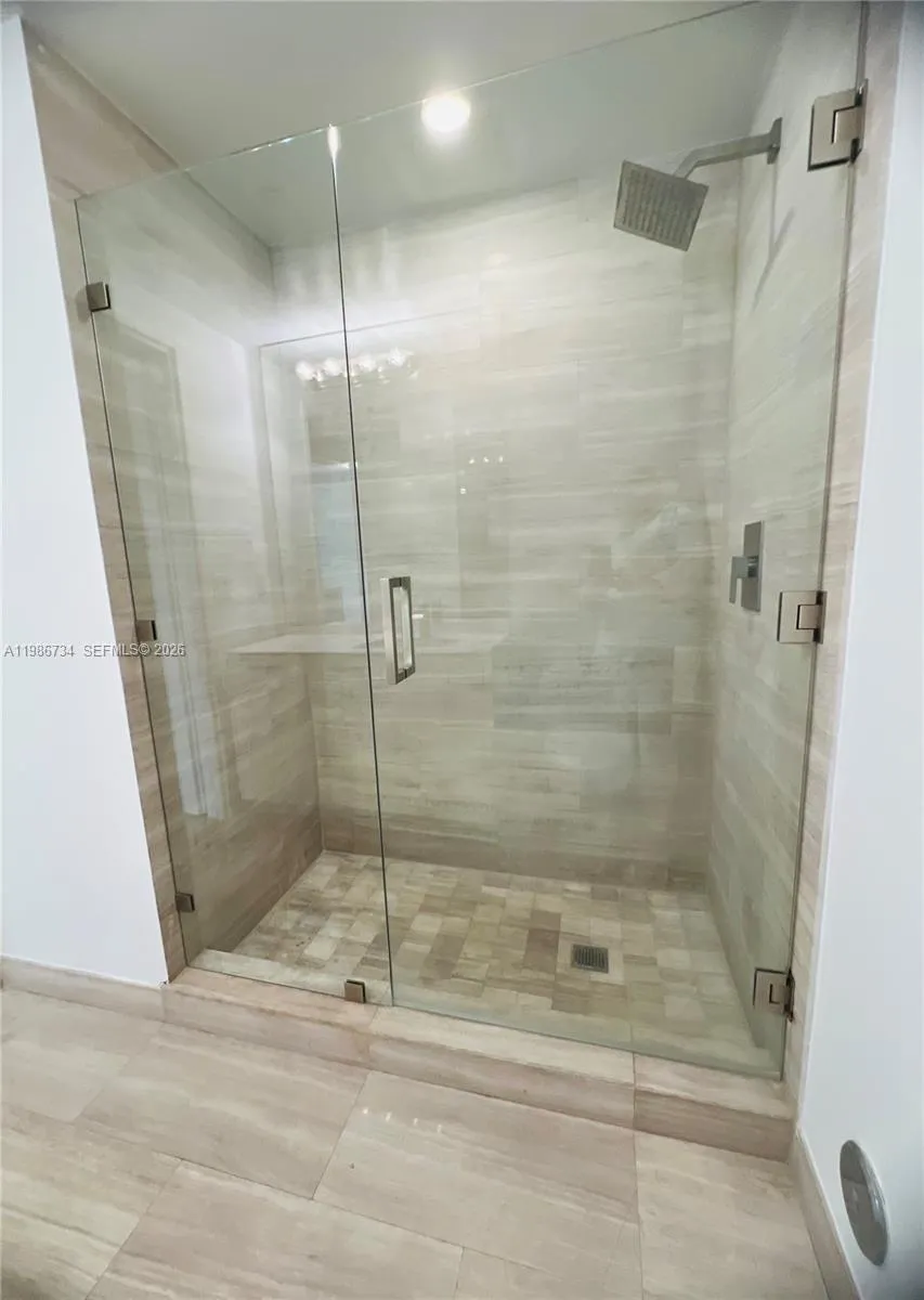 1300 Brickell Bay Dr 1606, Miami, Florida 33131, Miami, Florida 33131, ,1 BathroomBathrooms,Residential,For Sale,1300 Brickell Bay Dr 1606, Miami, Florida 33131,A11986734