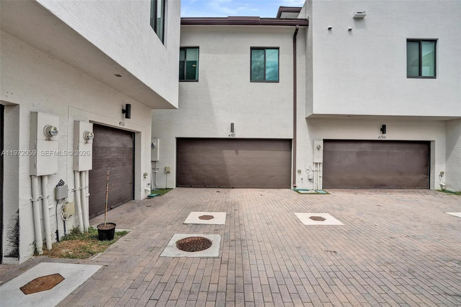 2-car garage