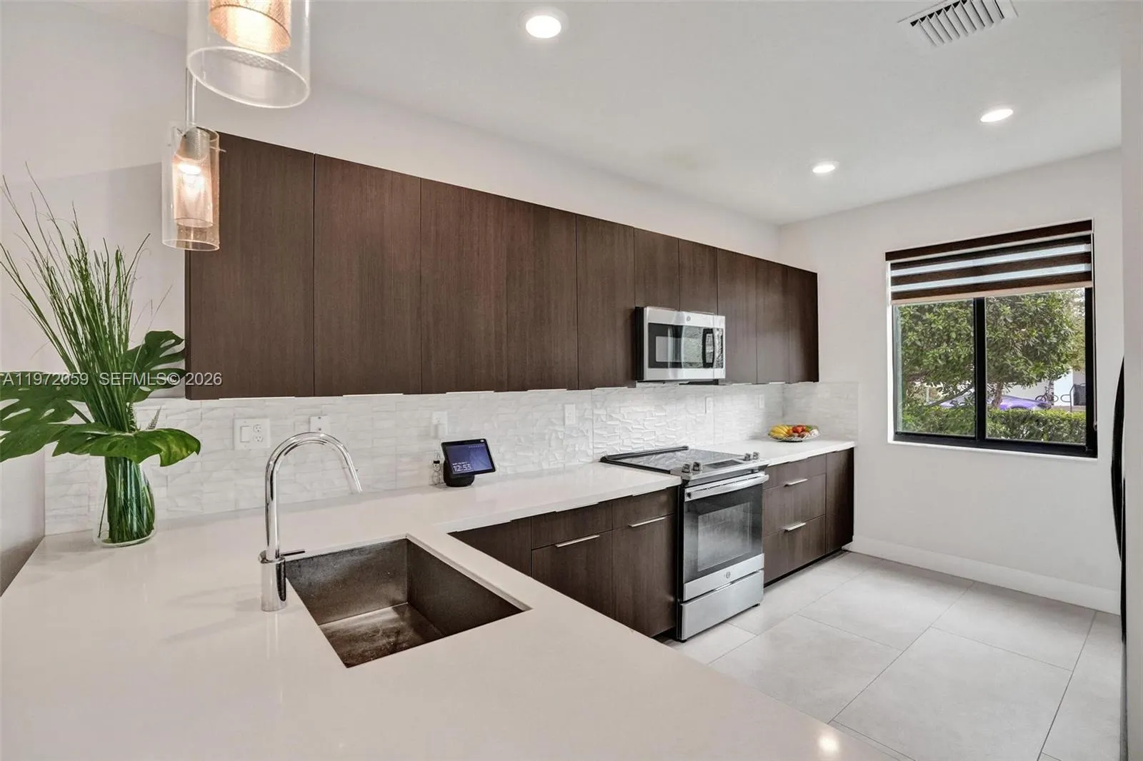 4771 Nw 84th Ave, Doral, Florida 33166, Doral, Florida 33166, 3 Bedrooms Bedrooms, ,3 BathroomsBathrooms,Residential,For Sale,4771 Nw 84th Ave, Doral, Florida 33166,A11972059