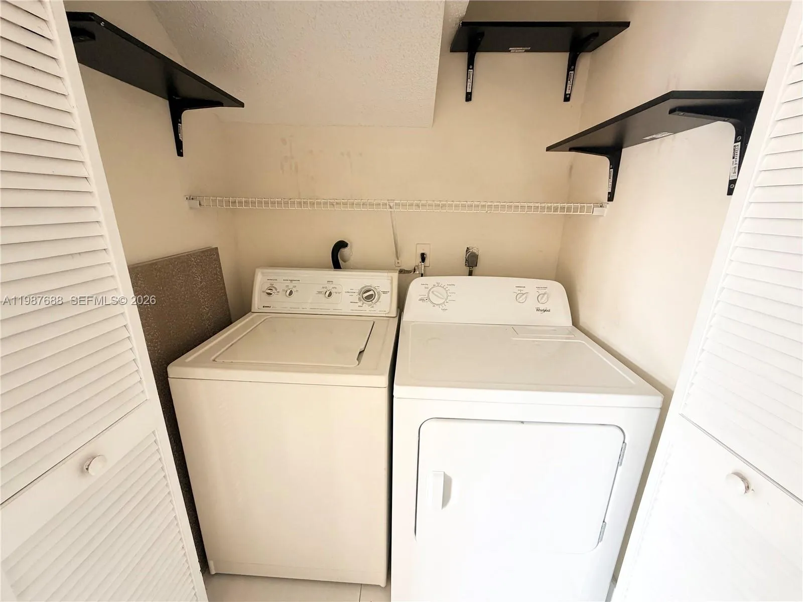 6205 Kendale Lakes Cir 288, Miami, Florida 33183, Miami, Florida 33183, 3 Bedrooms Bedrooms, ,2 BathroomsBathrooms,Residential Lease,For Rent,6205 Kendale Lakes Cir 288, Miami, Florida 33183,A11987688