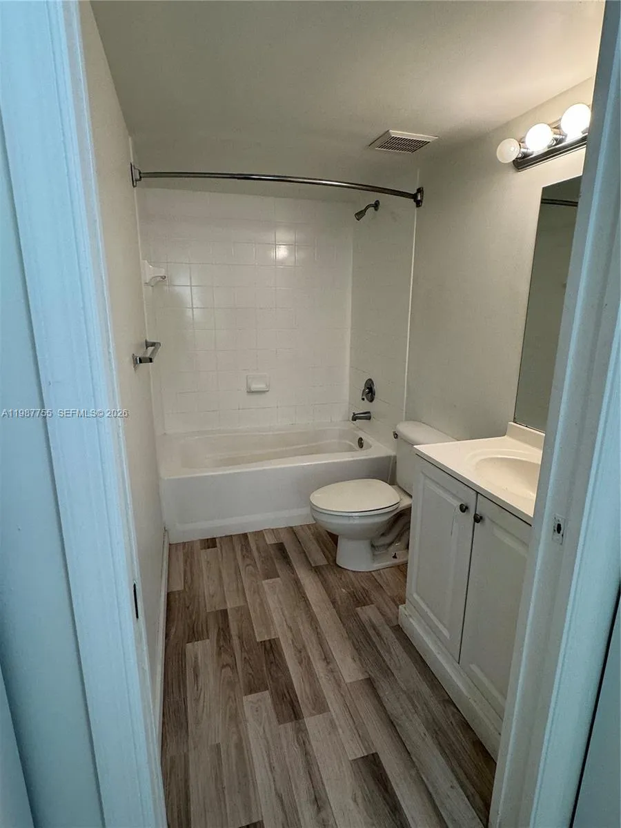 2071 Renaissance Blvd 104, Miramar, Florida 33025, Miramar, Florida 33025, 2 Bedrooms Bedrooms, ,2 BathroomsBathrooms,Residential Lease,For Rent,2071 Renaissance Blvd 104, Miramar, Florida 33025,A11987755