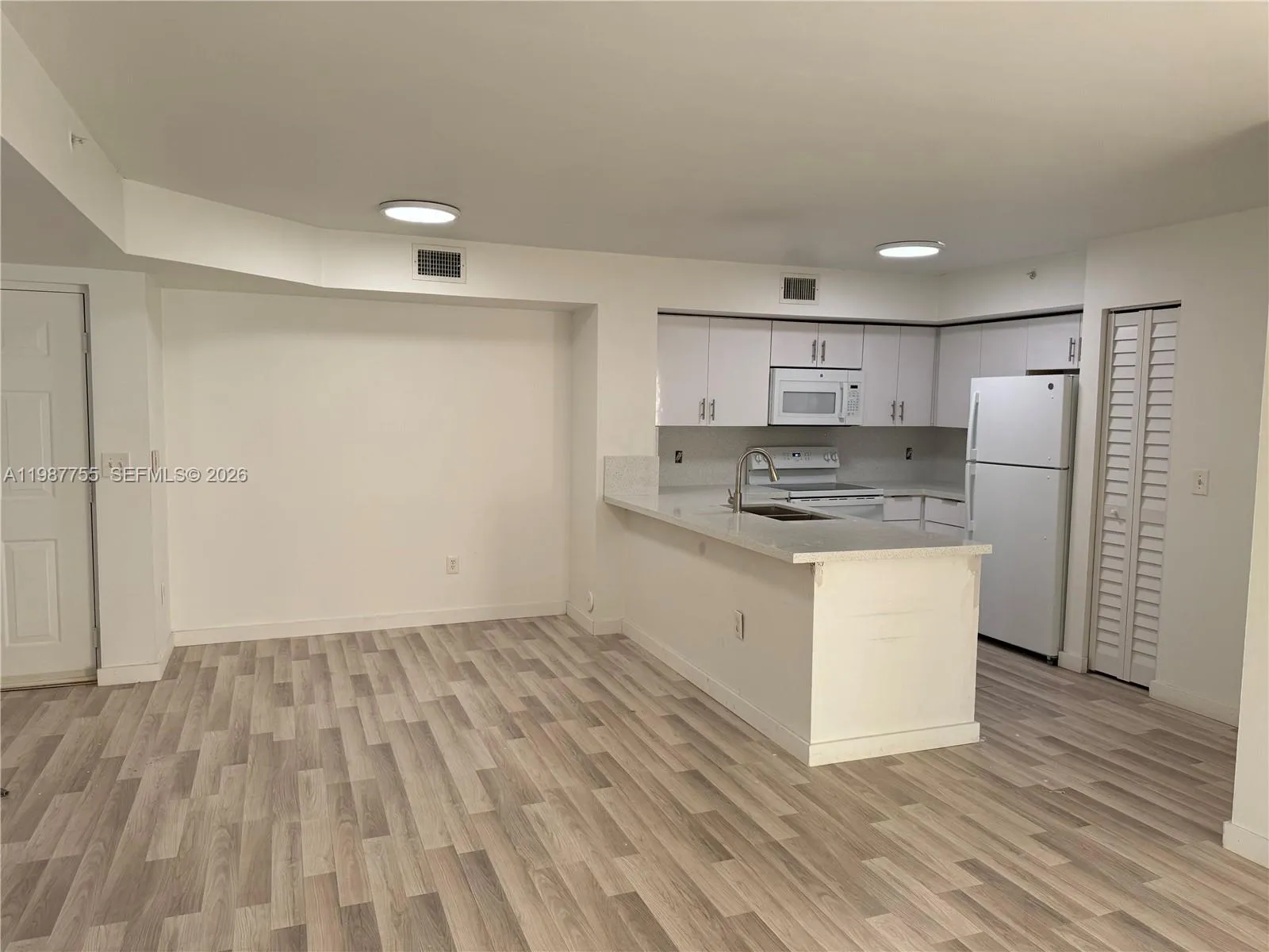 2071 Renaissance Blvd 104, Miramar, Florida 33025, Miramar, Florida 33025, 2 Bedrooms Bedrooms, ,2 BathroomsBathrooms,Residential Lease,For Rent,2071 Renaissance Blvd 104, Miramar, Florida 33025,A11987755