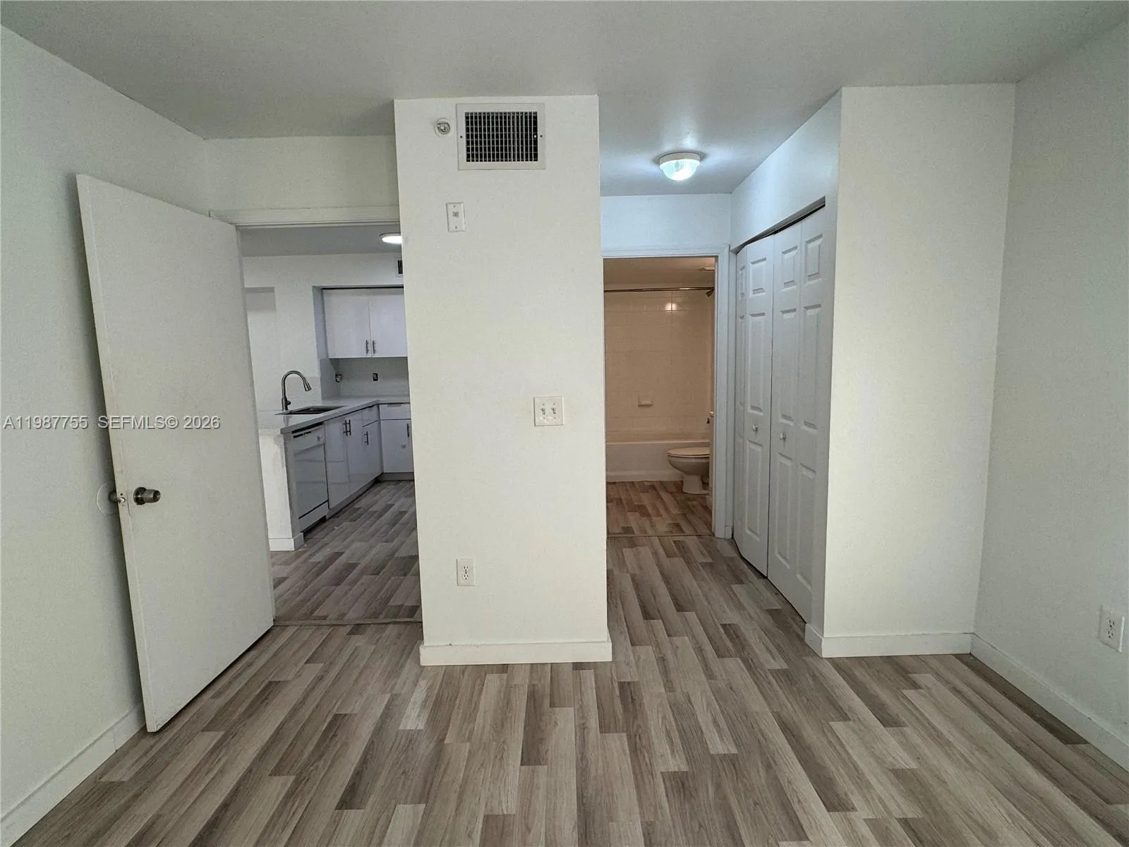 2071 Renaissance Blvd 104, Miramar, Florida 33025, Miramar, Florida 33025, 2 Bedrooms Bedrooms, ,2 BathroomsBathrooms,Residential Lease,For Rent,2071 Renaissance Blvd 104, Miramar, Florida 33025,A11987755