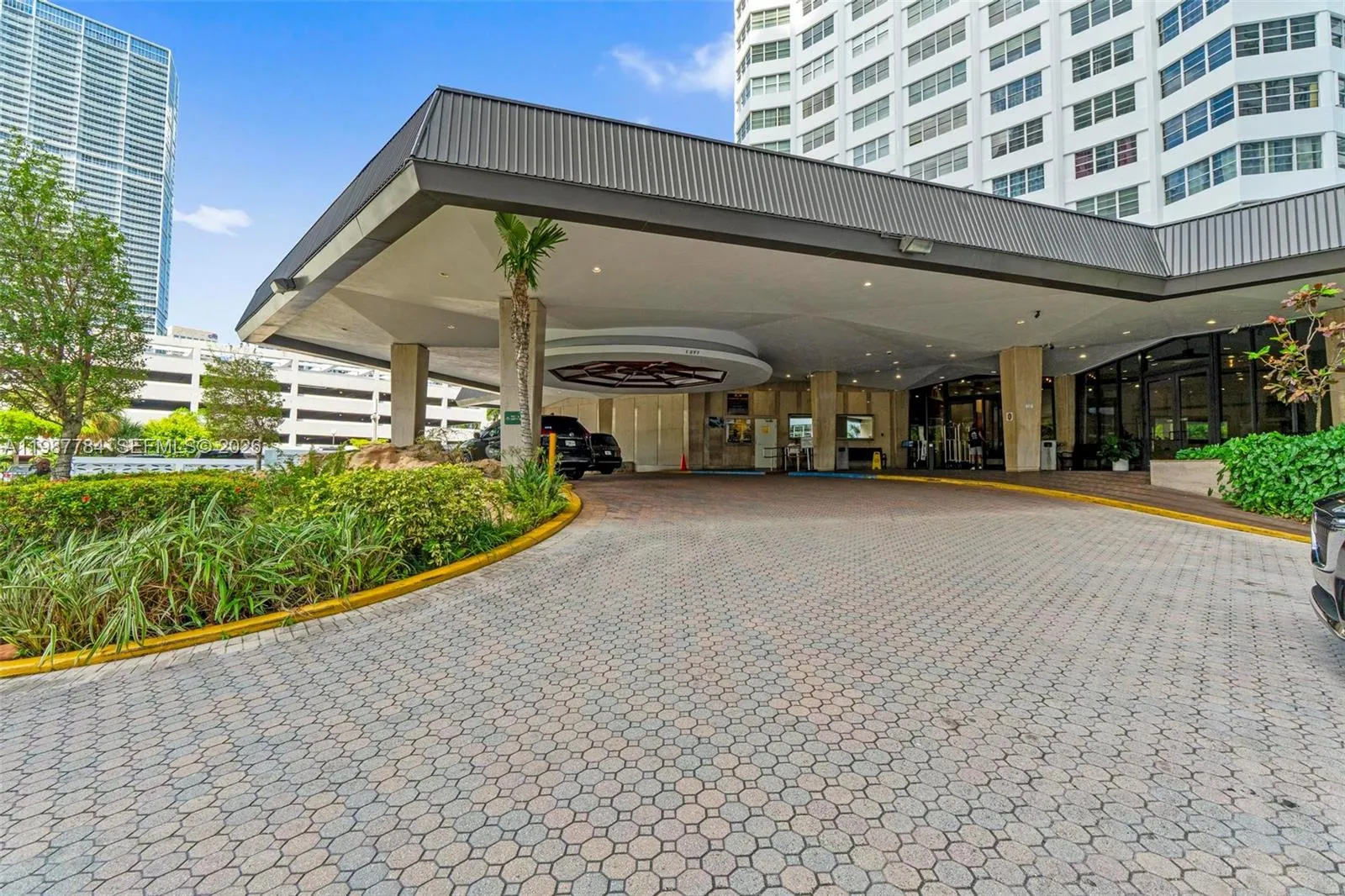 801 Brickell Bay Dr 361, Miami, Florida 33131, Miami, Florida 33131, 2 Bedrooms Bedrooms, ,2 BathroomsBathrooms,Residential,For Sale,801 Brickell Bay Dr 361, Miami, Florida 33131,A11987784