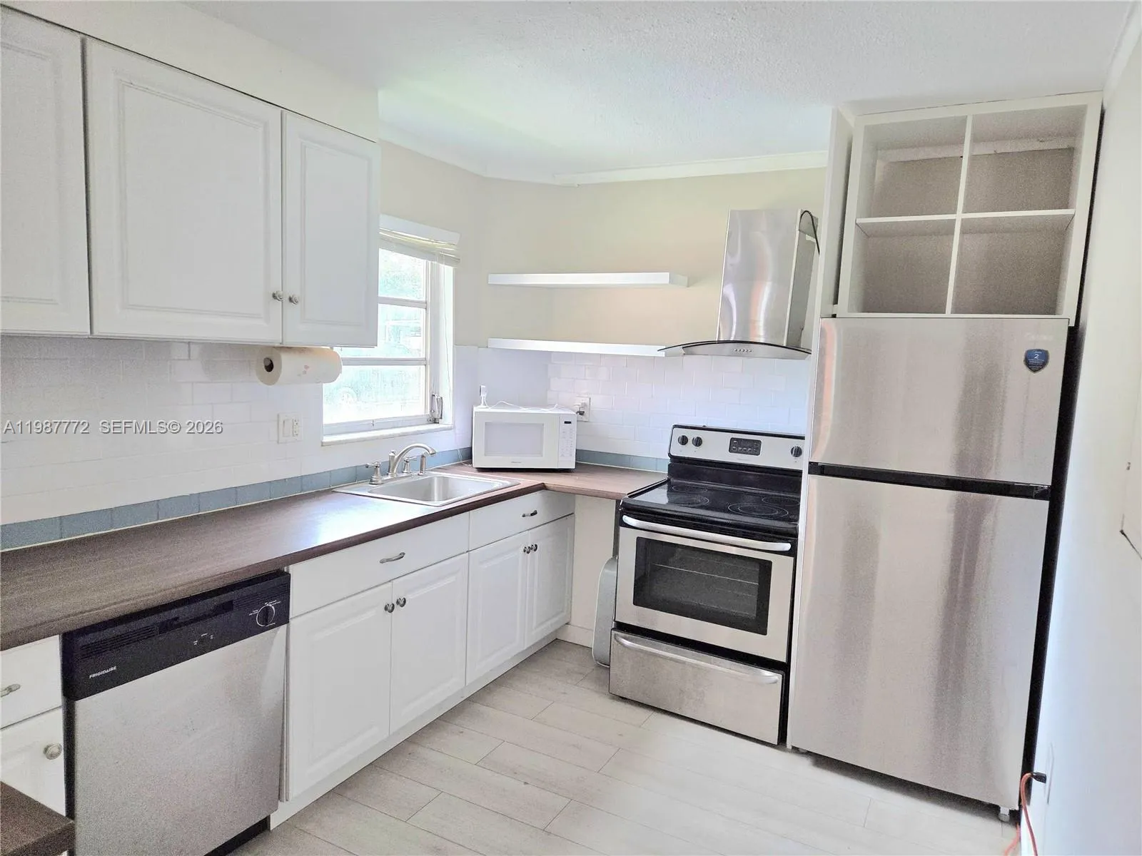 1700 Ne 191st St 100, Miami, Florida 33179, Miami, Florida 33179, 1 Bedroom Bedrooms, ,1 BathroomBathrooms,Residential,For Sale,1700 Ne 191st St 100, Miami, Florida 33179,A11987772