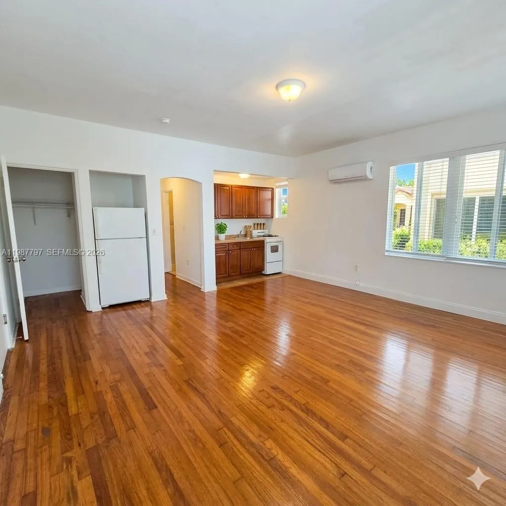 7936 Harding Ave 5, Miami Beach, Florida 33141, Miami Beach, Florida 33141, ,1 BathroomBathrooms,Residential Lease,For Rent,7936 Harding Ave 5, Miami Beach, Florida 33141,A11987797