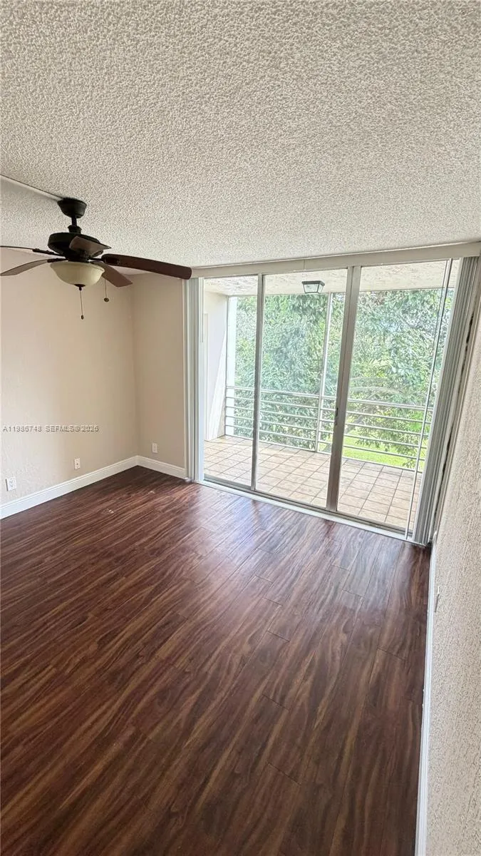 9461 Evergreen Pl 305, Davie, Florida 33324, Davie, Florida 33324, 1 Bedroom Bedrooms, ,1 BathroomBathrooms,Residential,For Sale,9461 Evergreen Pl 305, Davie, Florida 33324,A11986748