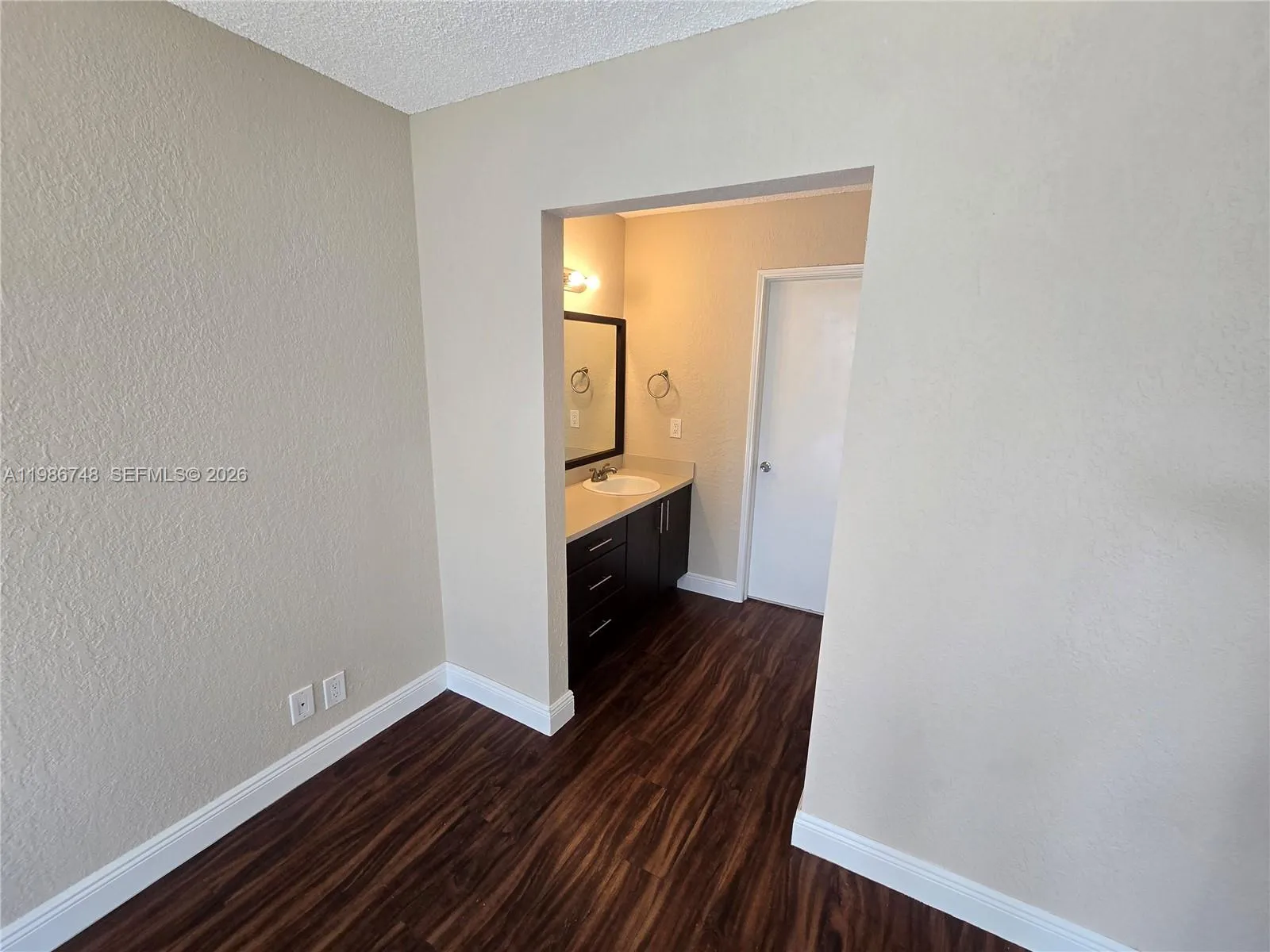 9461 Evergreen Pl 305, Davie, Florida 33324, Davie, Florida 33324, 1 Bedroom Bedrooms, ,1 BathroomBathrooms,Residential,For Sale,9461 Evergreen Pl 305, Davie, Florida 33324,A11986748