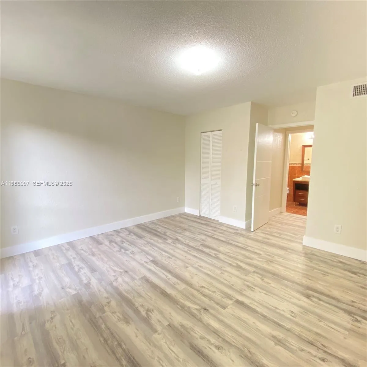 10794 N Kendall Dr B10, Miami, Florida 33176, Miami, Florida 33176, 1 Bedroom Bedrooms, ,1 BathroomBathrooms,Residential Lease,For Rent,10794 N Kendall Dr B10, Miami, Florida 33176,A11986097