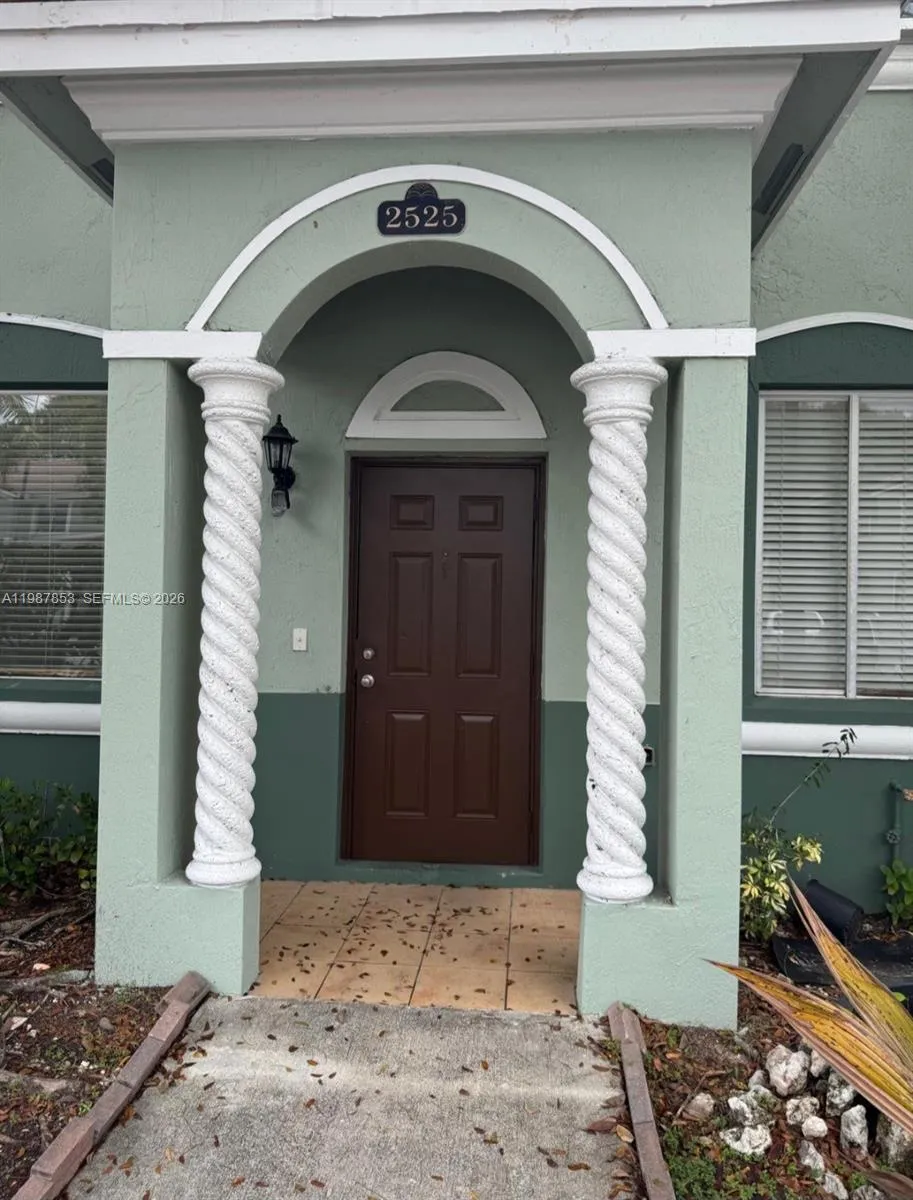 2525 Se 14th Ave 386, Homestead, Florida 33035, Homestead, Florida 33035, 3 Bedrooms Bedrooms, ,2 BathroomsBathrooms,Residential Lease,For Rent,2525 Se 14th Ave 386, Homestead, Florida 33035,A11987853