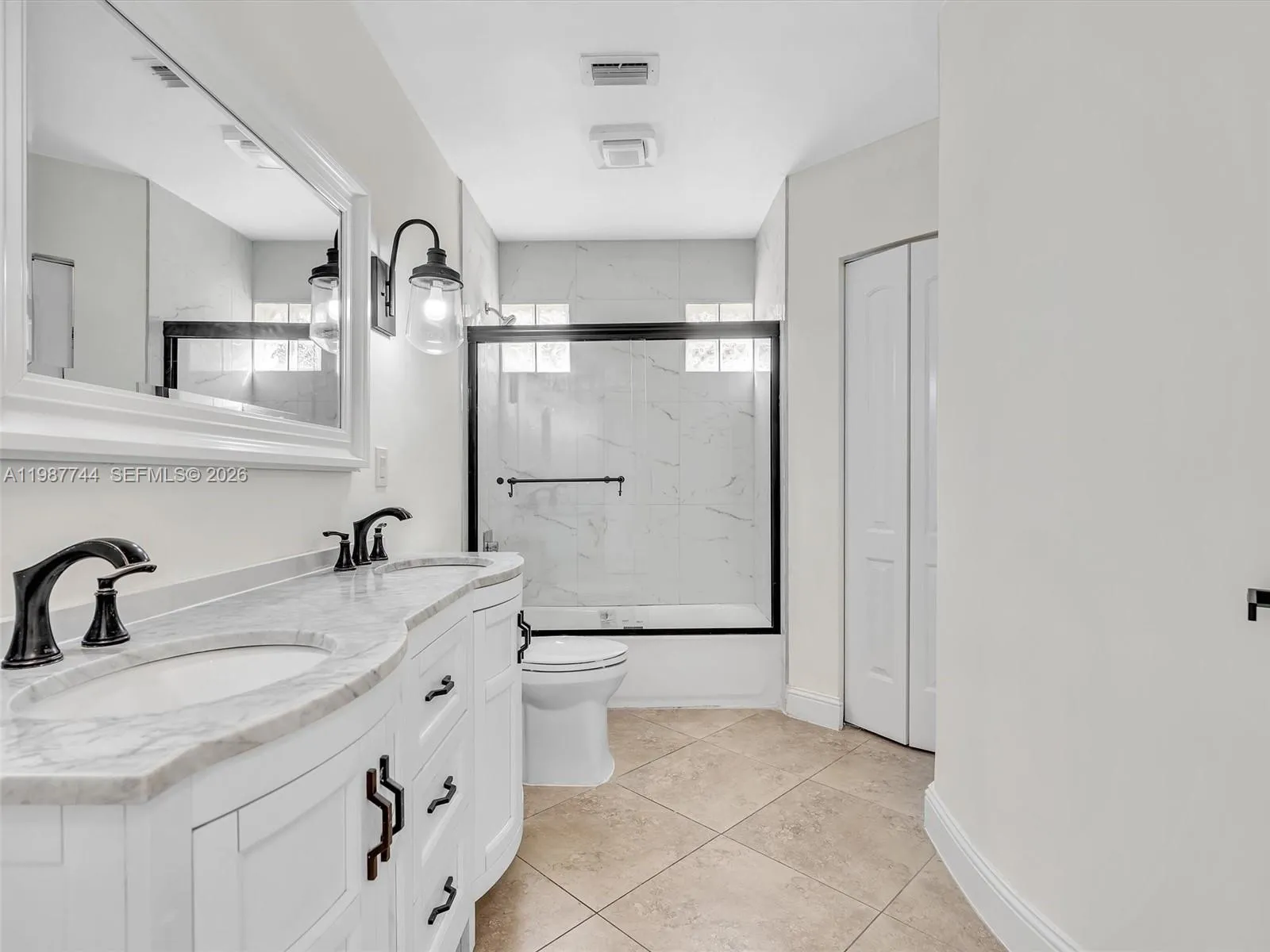 11407 Lakeview Dr 4-a, Coral Springs, Florida 3307, Coral Springs, Florida 33071, 4 Bedrooms Bedrooms, ,2 BathroomsBathrooms,Residential Lease,For Rent,11407 Lakeview Dr 4-a, Coral Springs, Florida 3307,A11987744