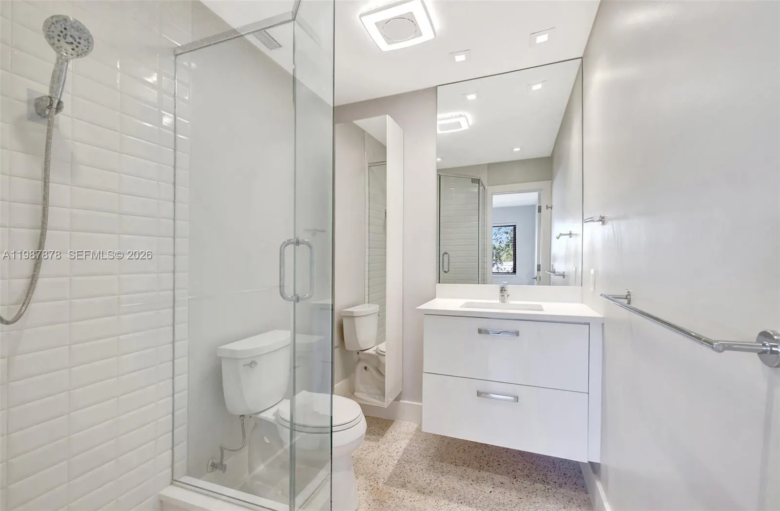 2190 Ne 51 St Court 204, Fort Lauderdale, Florida, Fort Lauderdale, Florida 33308, 2 Bedrooms Bedrooms, ,2 BathroomsBathrooms,Residential Lease,For Rent,2190 Ne 51 St Court 204, Fort Lauderdale, Florida ,A11987878