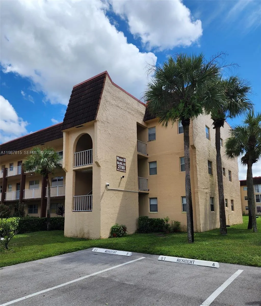 2780 N Pine Island Rd 112, Sunrise, Florida 33322, Sunrise, Florida 33322, 2 Bedrooms Bedrooms, ,2 BathroomsBathrooms,Residential,For Sale,2780 N Pine Island Rd 112, Sunrise, Florida 33322,A11987815