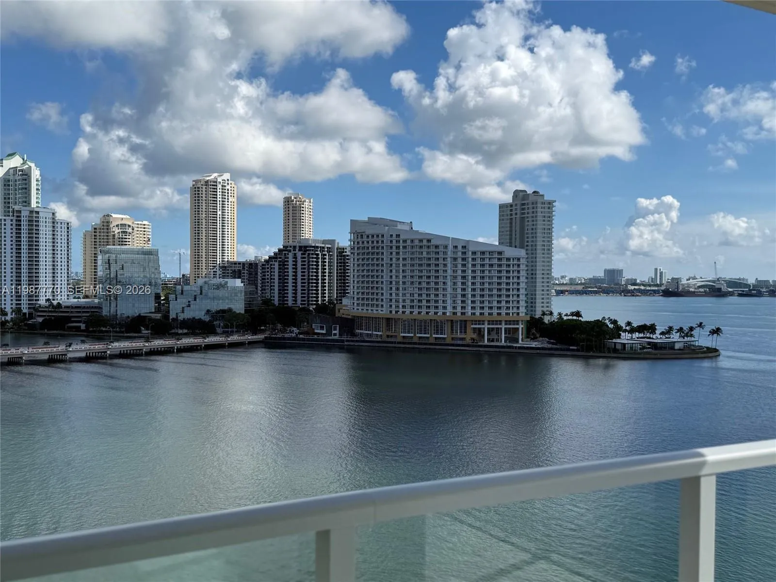 1155 N Brickell Bay Dr 1008, Miami, Florida 33131, Miami, Florida 33131, 2 Bedrooms Bedrooms, ,2 BathroomsBathrooms,Residential Lease,For Rent,1155 N Brickell Bay Dr 1008, Miami, Florida 33131,A11987770