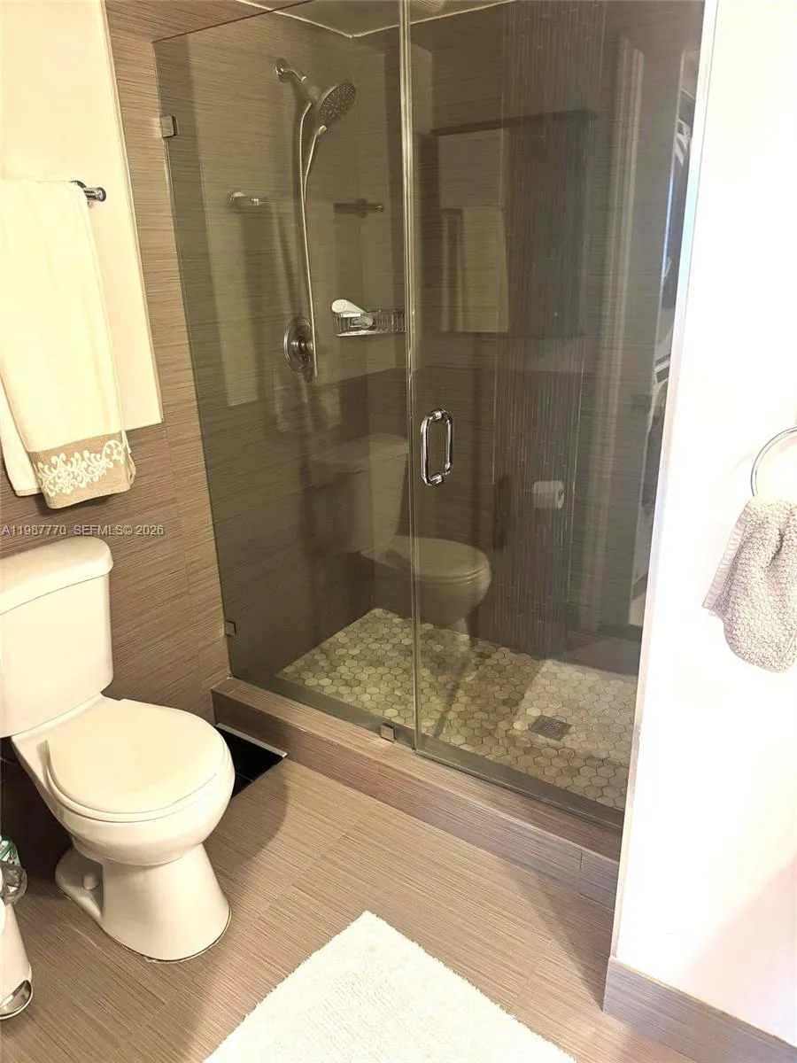 1155 N Brickell Bay Dr 1008, Miami, Florida 33131, Miami, Florida 33131, 2 Bedrooms Bedrooms, ,2 BathroomsBathrooms,Residential Lease,For Rent,1155 N Brickell Bay Dr 1008, Miami, Florida 33131,A11987770