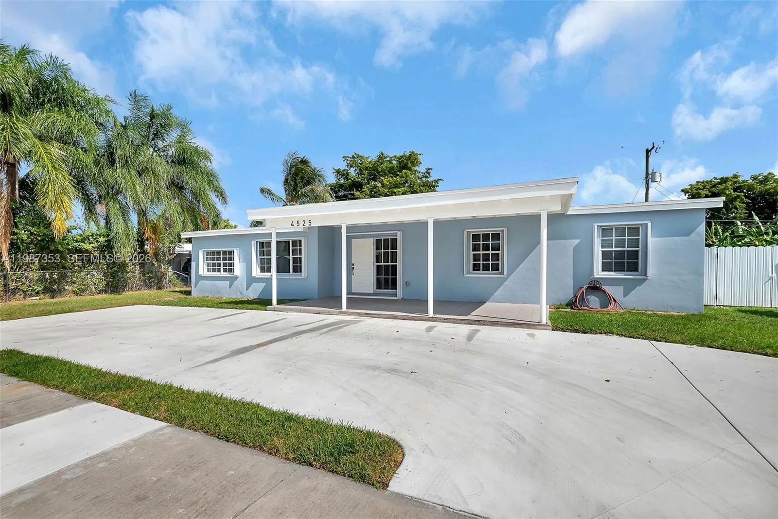 4525 Sw 112th Pl, Miami, Florida 33165, Miami, Florida 33165, 4 Bedrooms Bedrooms, ,3 BathroomsBathrooms,Residential Lease,For Rent,4525 Sw 112th Pl, Miami, Florida 33165,A11987353