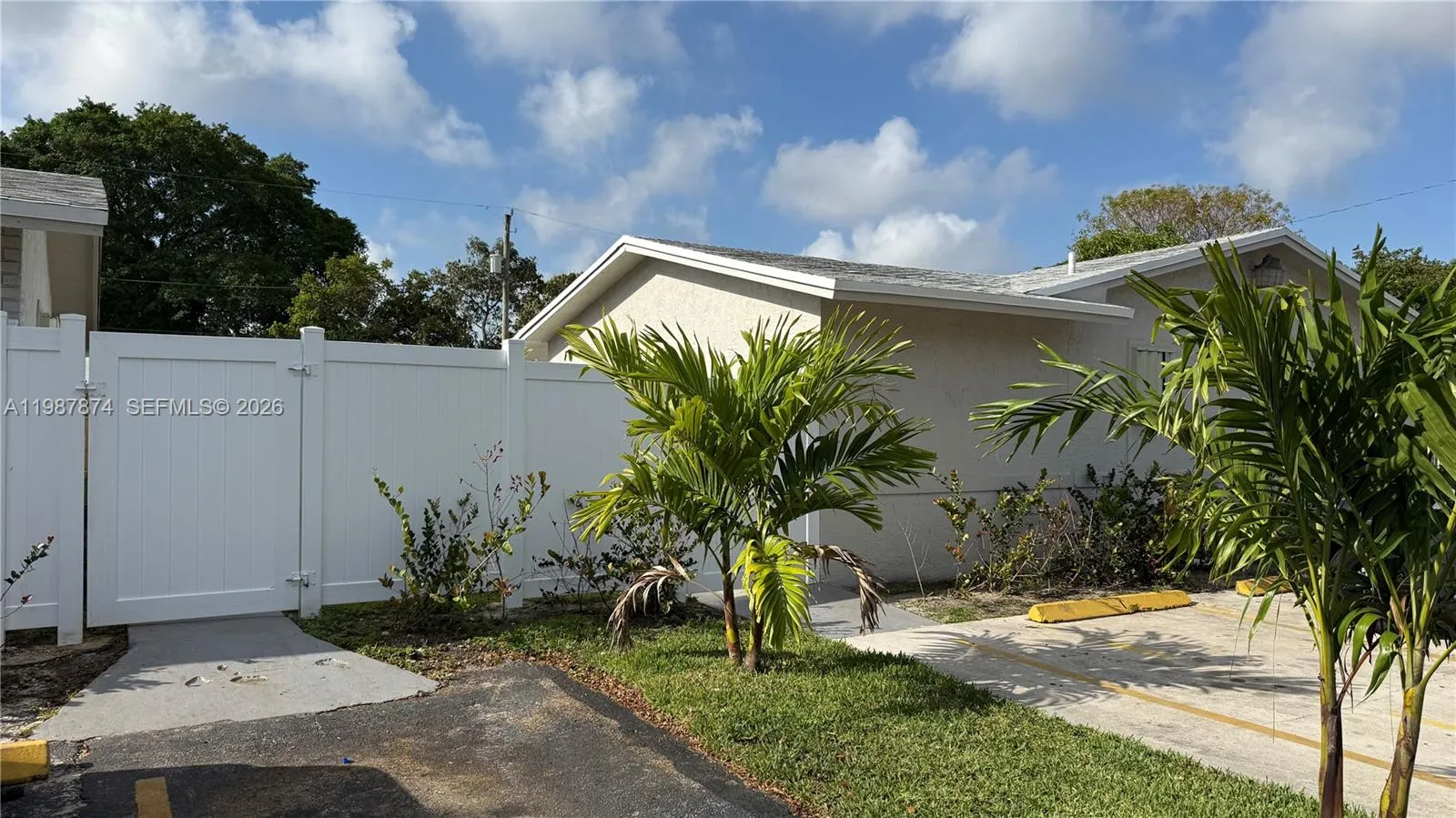 216 Nw 12th St 1, Pompano Beach, Florida 33060, Pompano Beach, Florida 33060, 1 Bedroom Bedrooms, ,1 BathroomBathrooms,Residential Lease,For Rent,216 Nw 12th St 1, Pompano Beach, Florida 33060,A11987874